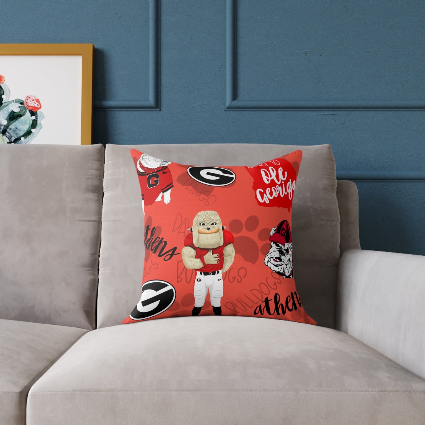University of Georiga Spirit Throw Pillow, Georgia Bulldogs Decor, College Room Accent, Sports Fan Gift, Georgia Pride Cushion