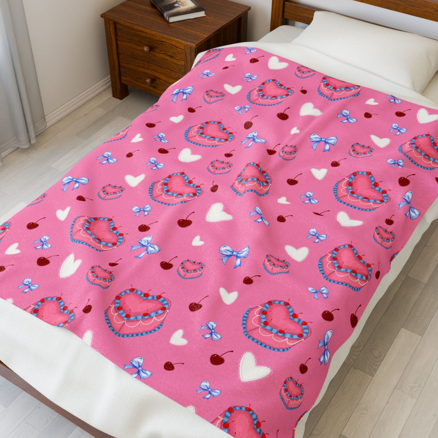 Cute Cake Velveteen Plush Blanket, Cozy Throw Blanket, Kid's Blanket, Valentine's Gift, Soft Decorative Blanket