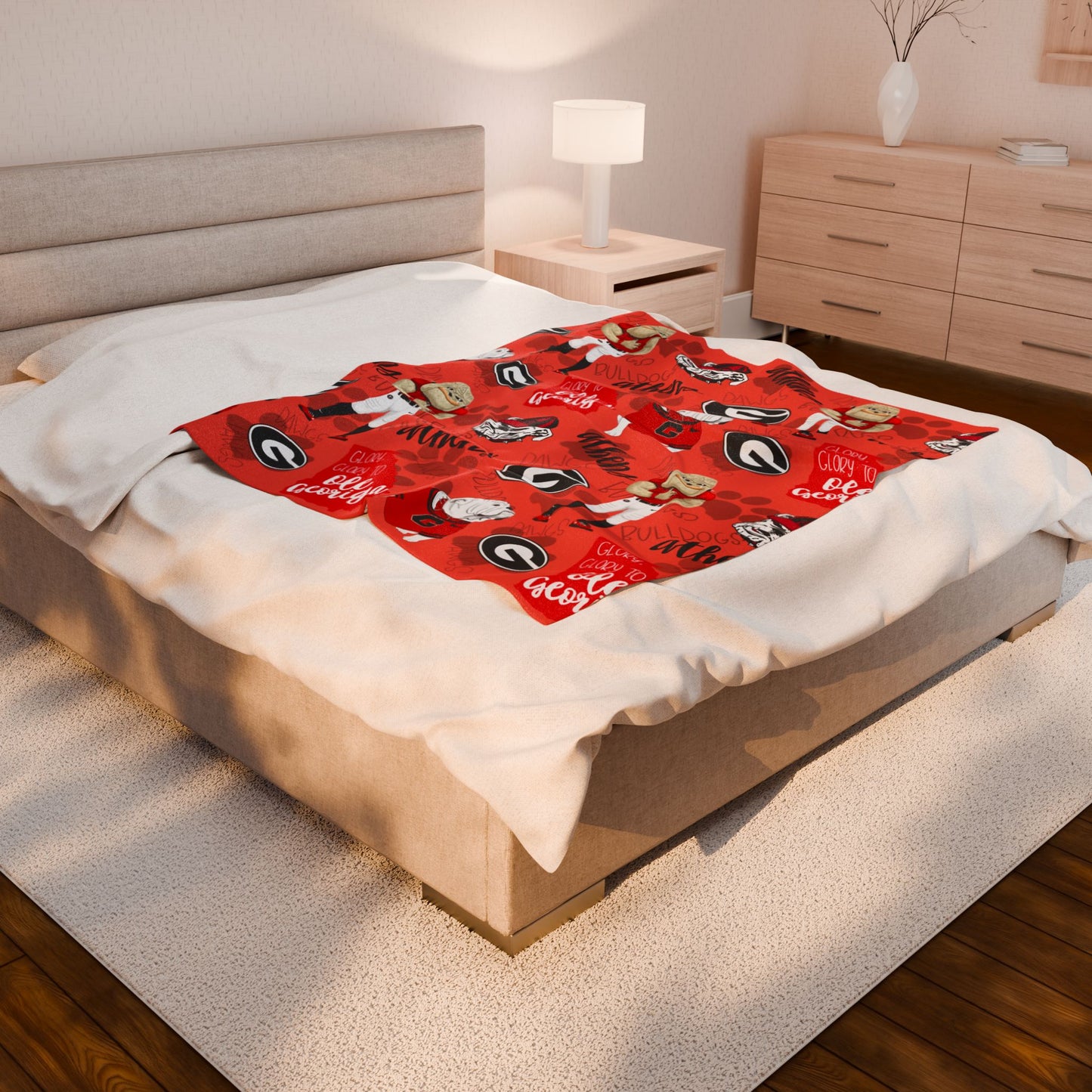 University of Georgia Velveteen Plush Blanket, Cozy Throw Blanket, Bulldogs Gifts, Home Decor, Sports Fan Accessories, Game Day Comfort