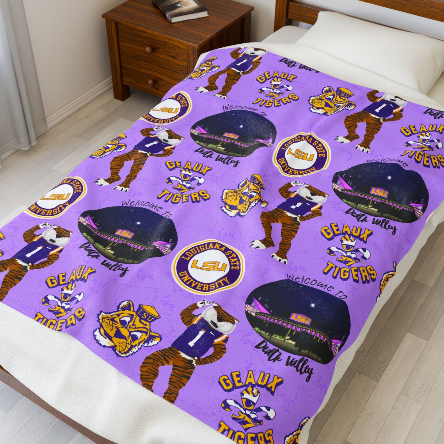 LSU Tigers Game Day Velveteen Plush Blanket, Soft Throw for Sports Lovers, Ideal for Home Décor, Perfect for Tailgating or Gifting!